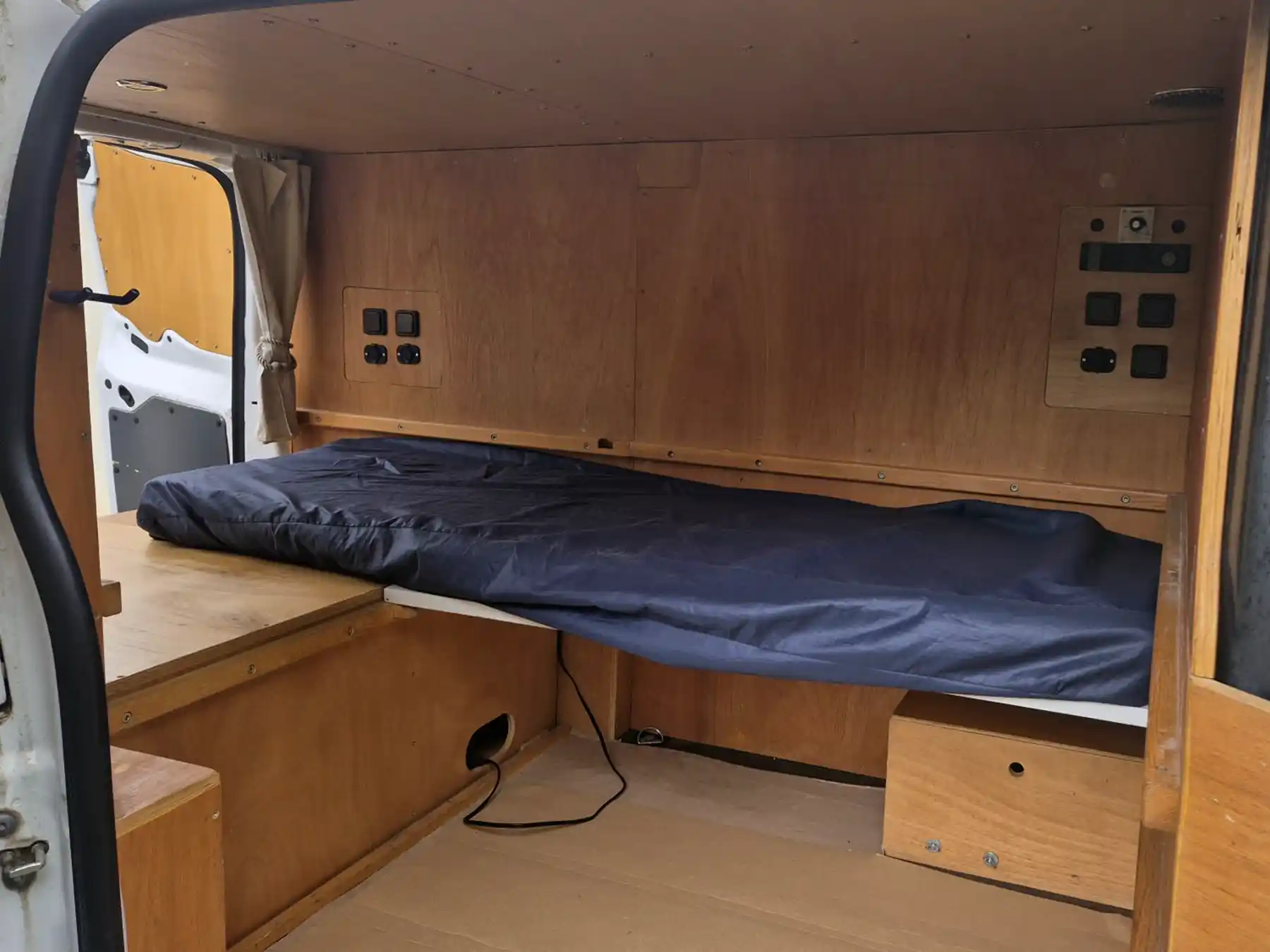 Aménagement utilitaire Citroen Jumpy – Caddy Koncept Aménagement utilitaire Citroen Jumpy - Caddy Koncept